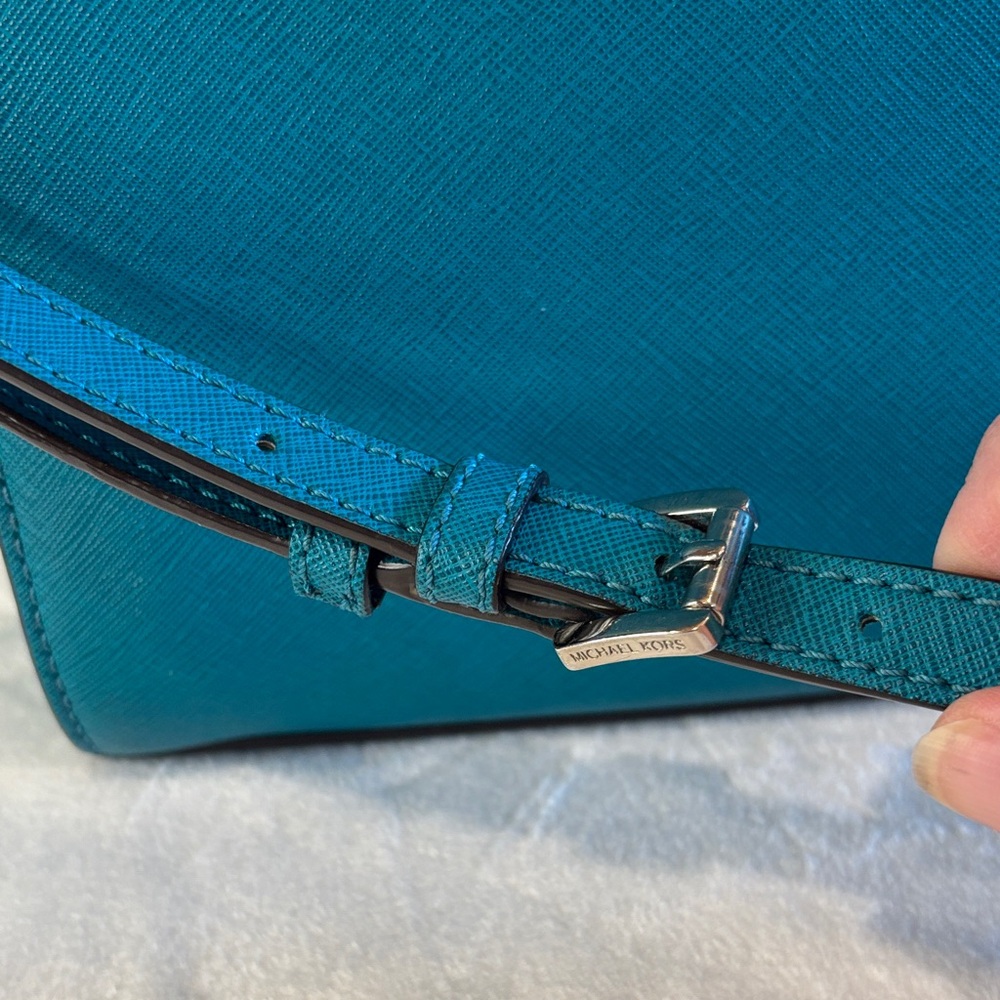 Michael Kors Teal Saffiano Leather Selma Med. Crossbody Bag. 30T3SLMM2L ID nu - Picture 14 of 17